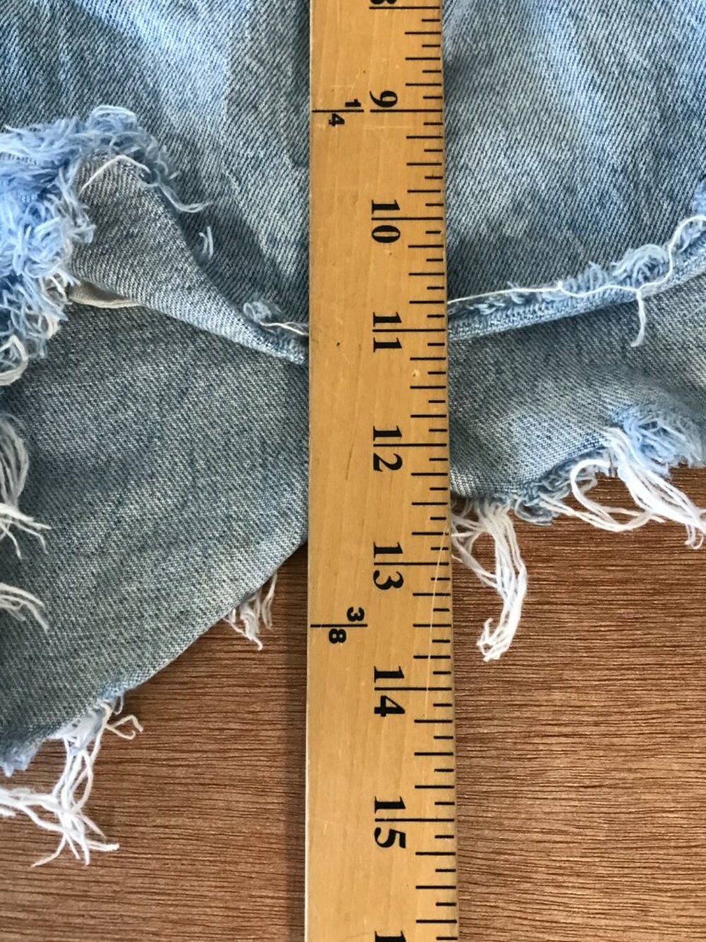 Abercrombie & Fitch Mom Cut Off Shorts Women 30 Blue High Rise Raw Hem Slimming - Picture 5 of 9